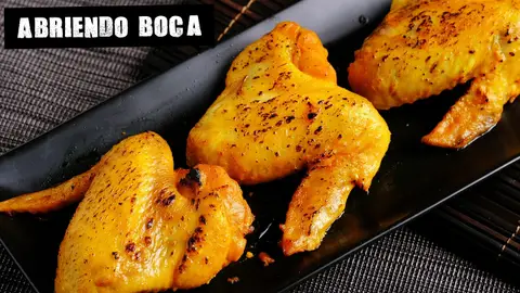 Imágenes de archivo de alitas de pollo Imágenes de archivo de alitas de pollo
