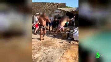 Pelea a botellazos en la piscina de una discoteca de Marbella