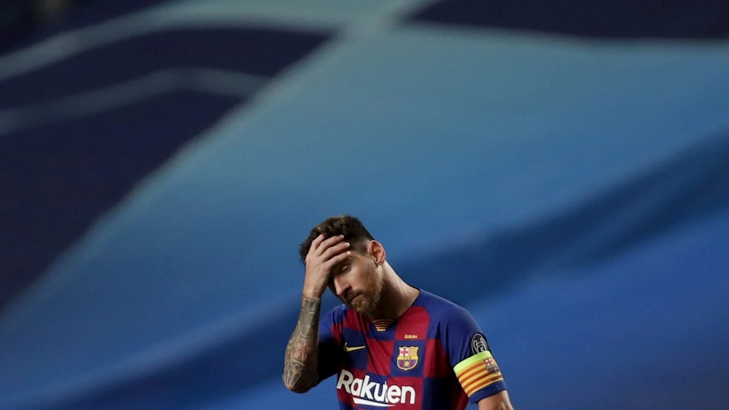 Lionel Messi, cabizbajo Lionel Messi, cabizbajo