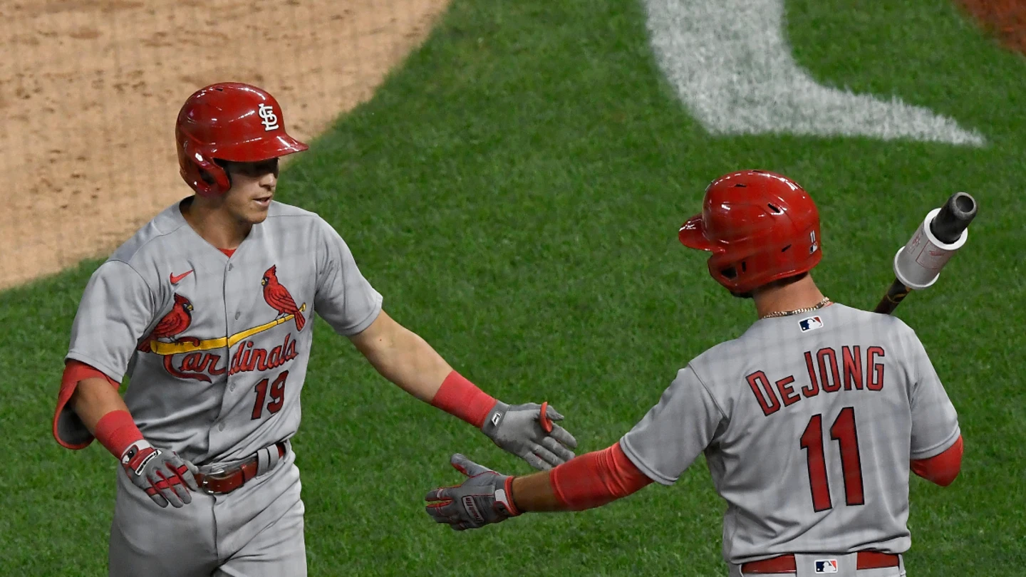 Dos jugadores de los Cardinals Dos jugadores de los Cardinals