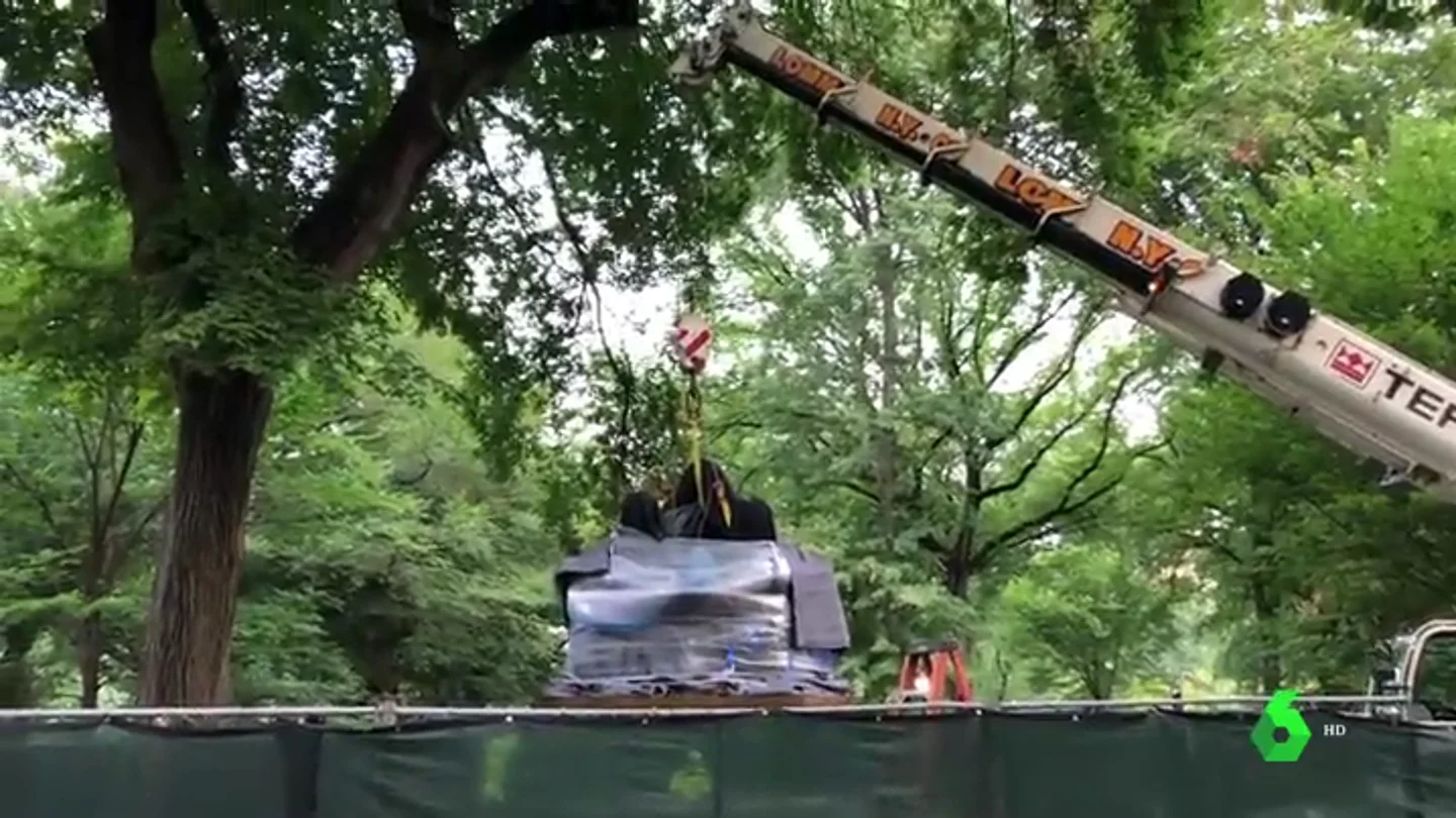Primera estatua de una mujer en Central Park Primera estatua de una mujer en Central Park