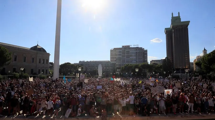  Vista de los asistentes a la manifestación que se ha celebrado esta tarde en la Plaza de Colón de Madrid.