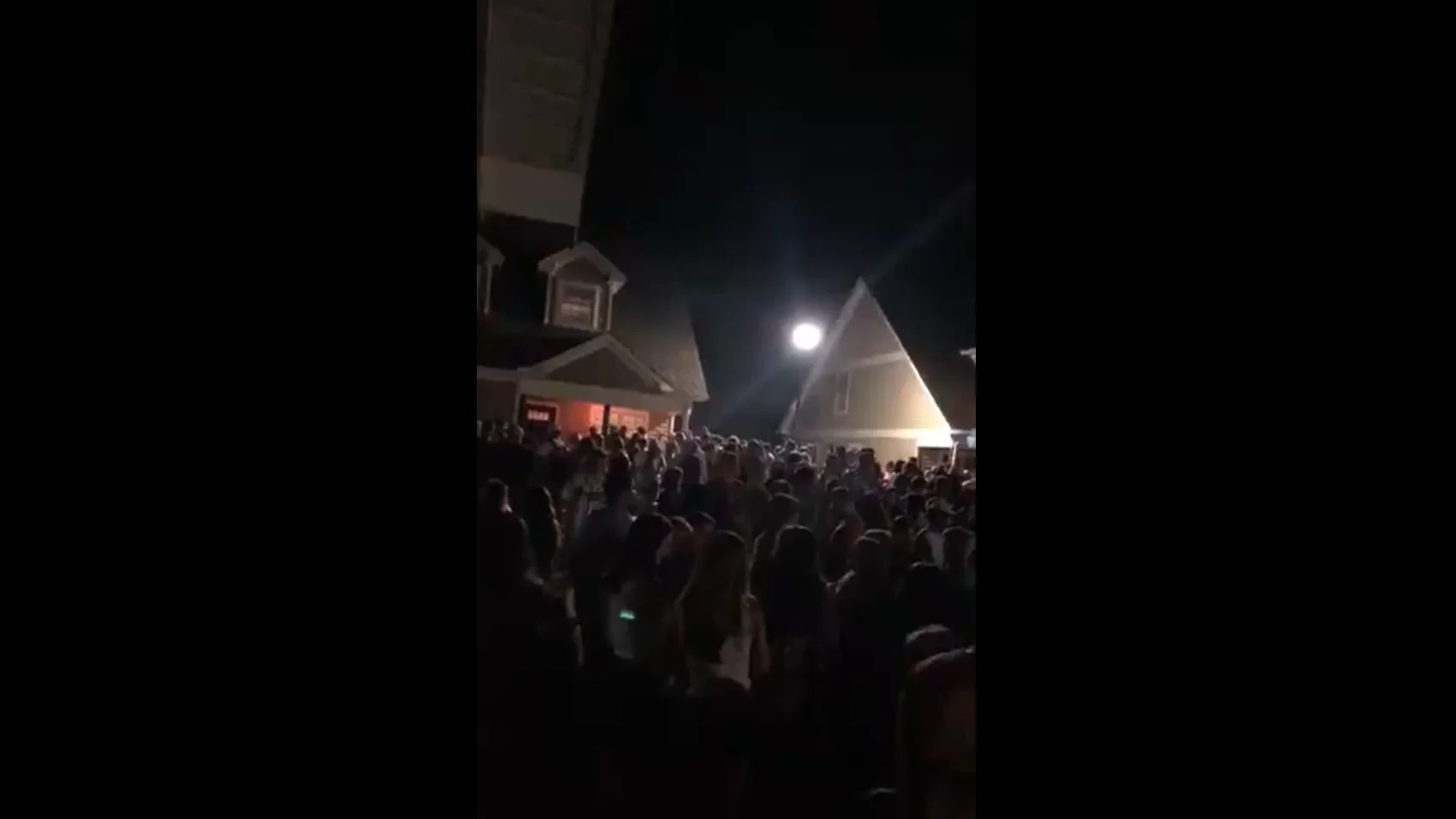 Captura de un vídeo grabado en la fiesta de los estudiantes de Georgia