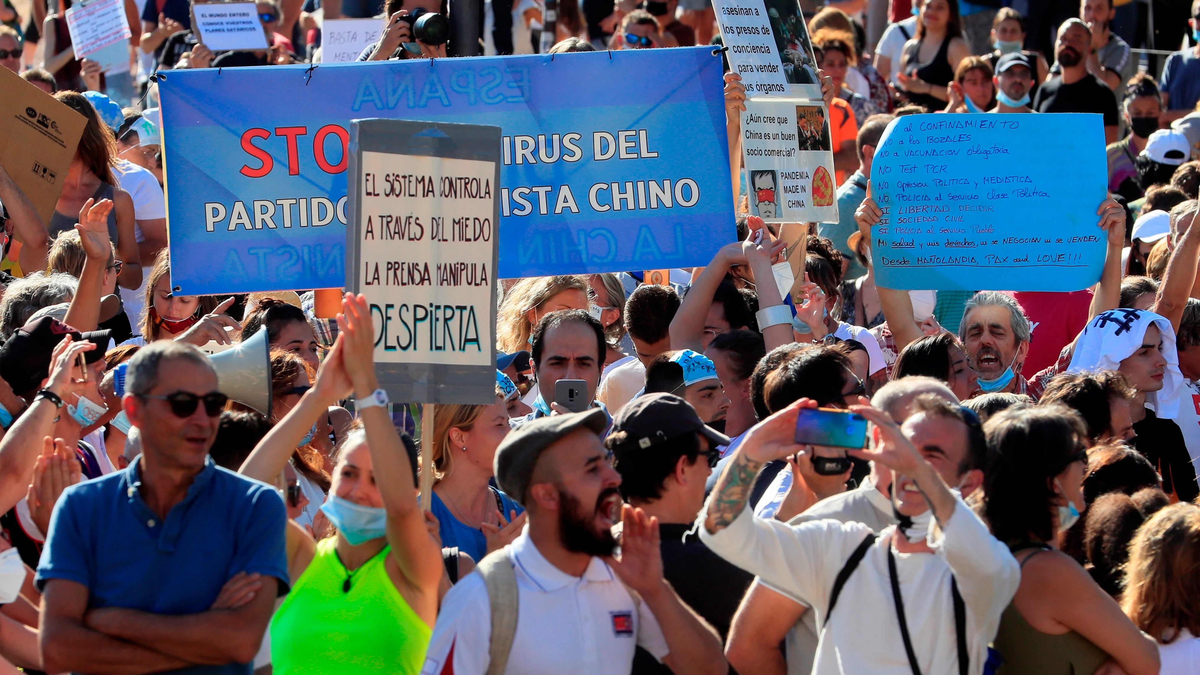 Manifestación de los negacionistas del coronavirus