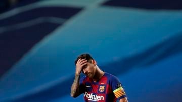 Leo Messi se lamenta en en partido ante el Bayern