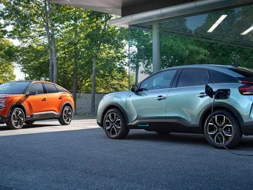 La berlina francesa se renueva con una variante eléctrica La berlina francesa se renueva con una variante eléctrica