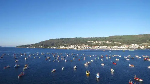 Marisqueo en la Ría de Muros-Noia Marisqueo en la Ría de Muros-Noia
