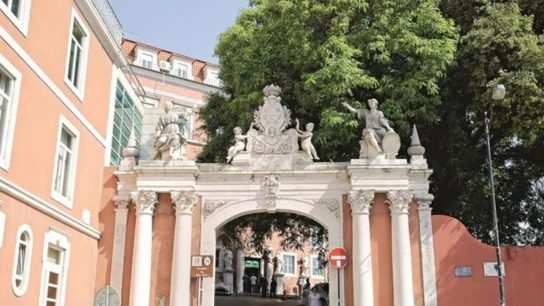 Centro Hospitalar Universitário de Lisboa Central Centro Hospitalar Universitário de Lisboa Central