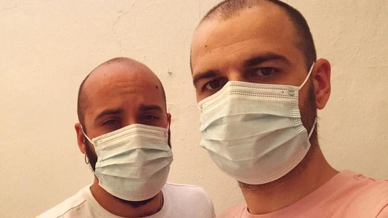 Mario y Rafa comparten una fotografía llevando mascarillas Mario y Rafa comparten una fotografía llevando mascarillas