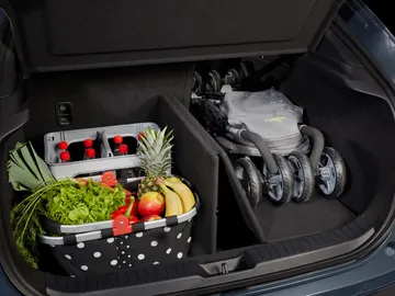 Con el 'Smart Cargo Board' Mazda promete que será más fácil organizar nuestro maletero Con el 'Smart Cargo Board' Mazda promete que será más fácil organizar nuestro maletero