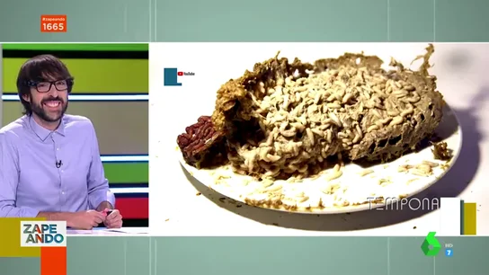 Las imágenes tremendamente asquerosas jamás vistas en Zapeando: cientos de larvas devoran una bandeja de carne picada Las imágenes tremendamente asquerosas jamás vistas en Zapeando: cientos de larvas devoran una bandeja de carne picada