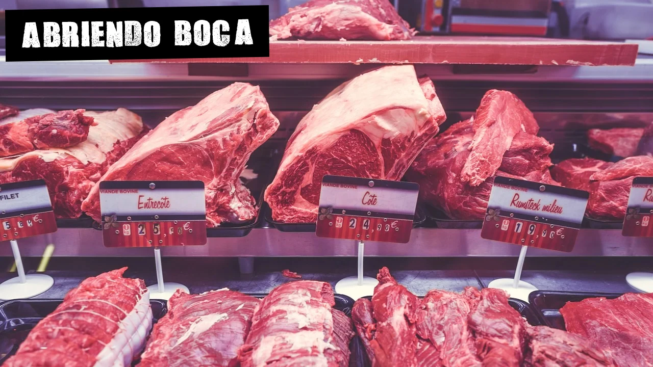 Imagen de archivo de carne roja