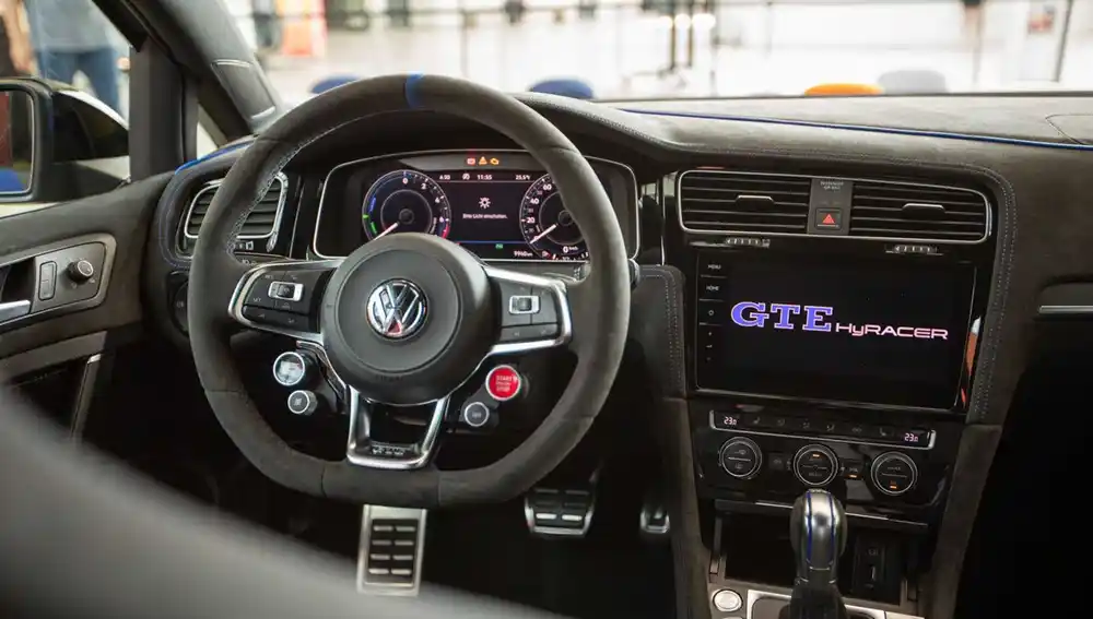 Volkswagen Golf GTE HyRACER