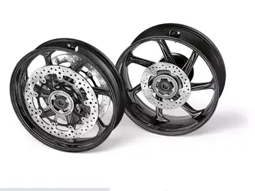 Llantas de fibra de carbono en la BMW S 1000 RR Llantas de fibra de carbono en la BMW S 1000 RR