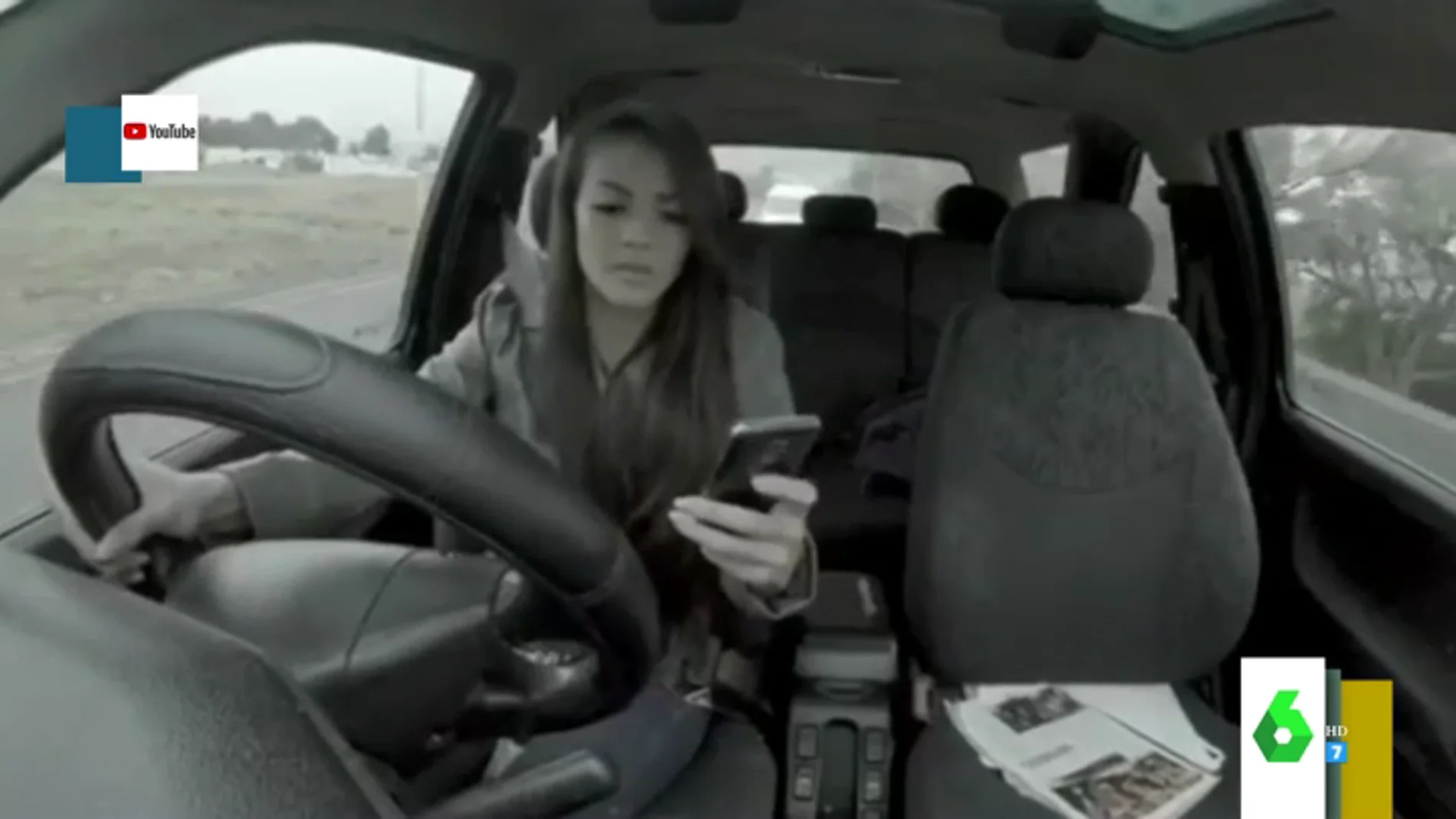 El impactante vídeo con el que la Guardia Civil intenta concienciar sobre el peligro de mirar el móvil conduciendo
