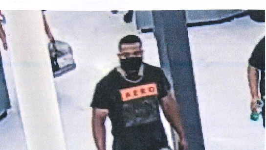 Imagen del sospechoso de dar 'abrazos Covid' Imagen del sospechoso de dar 'abrazos Covid'