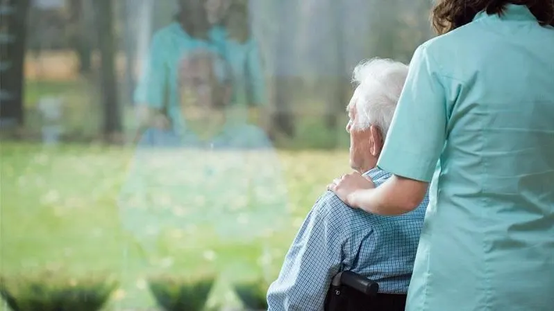 Contagiadas 45 personas que ya habían recibido la primera dosis de la vacuna contra el coronavirus en un geriátrico de Girona 