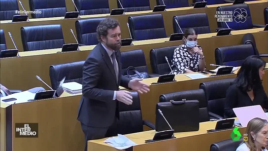 Vídeo manipulado - La respuesta de Espinosa a Iglesias antes de abandonar la comisión: "Afeite usted al canario si quiere" Vídeo manipulado - La respuesta de Espinosa a Iglesias antes de abandonar la comisión: "Afeite usted al canario si quiere"