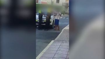 Cuatro meses de cárcel para un joven por escupir y agredir a dos policías en Antas (Almería)