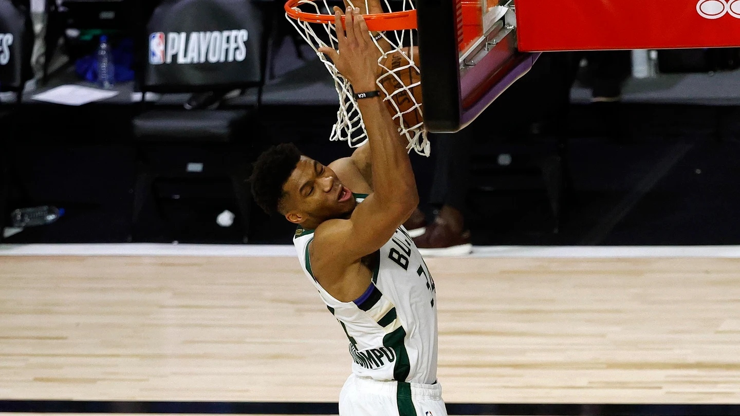 En la imagen, el ala-pívot estrella de los Bucks de Milwaukee, el griego Giannis Antetokounmpo. En la imagen, el ala-pívot estrella de los Bucks de Milwaukee, el griego Giannis Antetokounmpo.