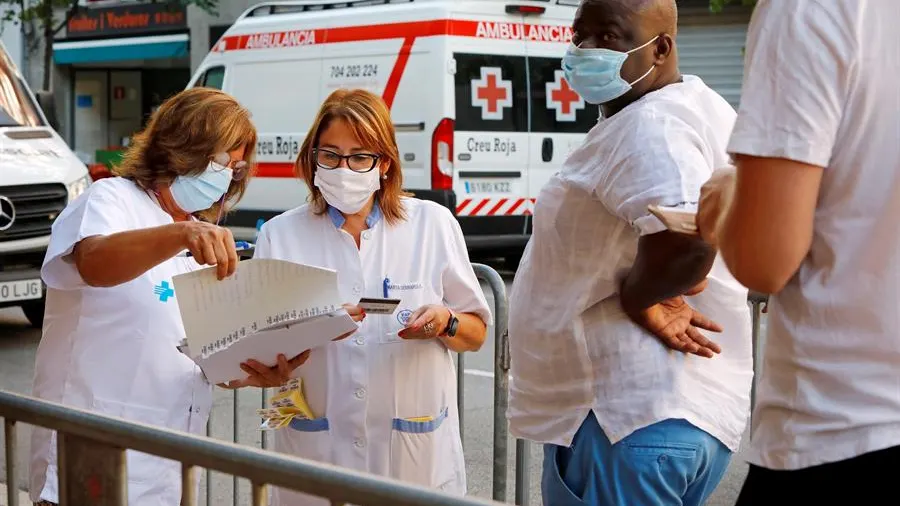 Profesionales sanitarios en Vic, Barcelona