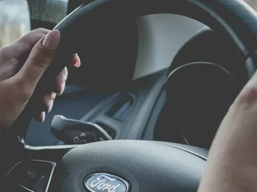 Una conducción más eficiente nos hará tener menos emisiones, además de consumir menos Una conducción más eficiente nos hará tener menos emisiones, además de consumir menos