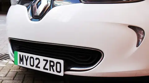 Coche con matrícula verde Coche con matrícula verde