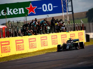 Sexta victoria de la temporada para Hamilton Sexta victoria de la temporada para Hamilton