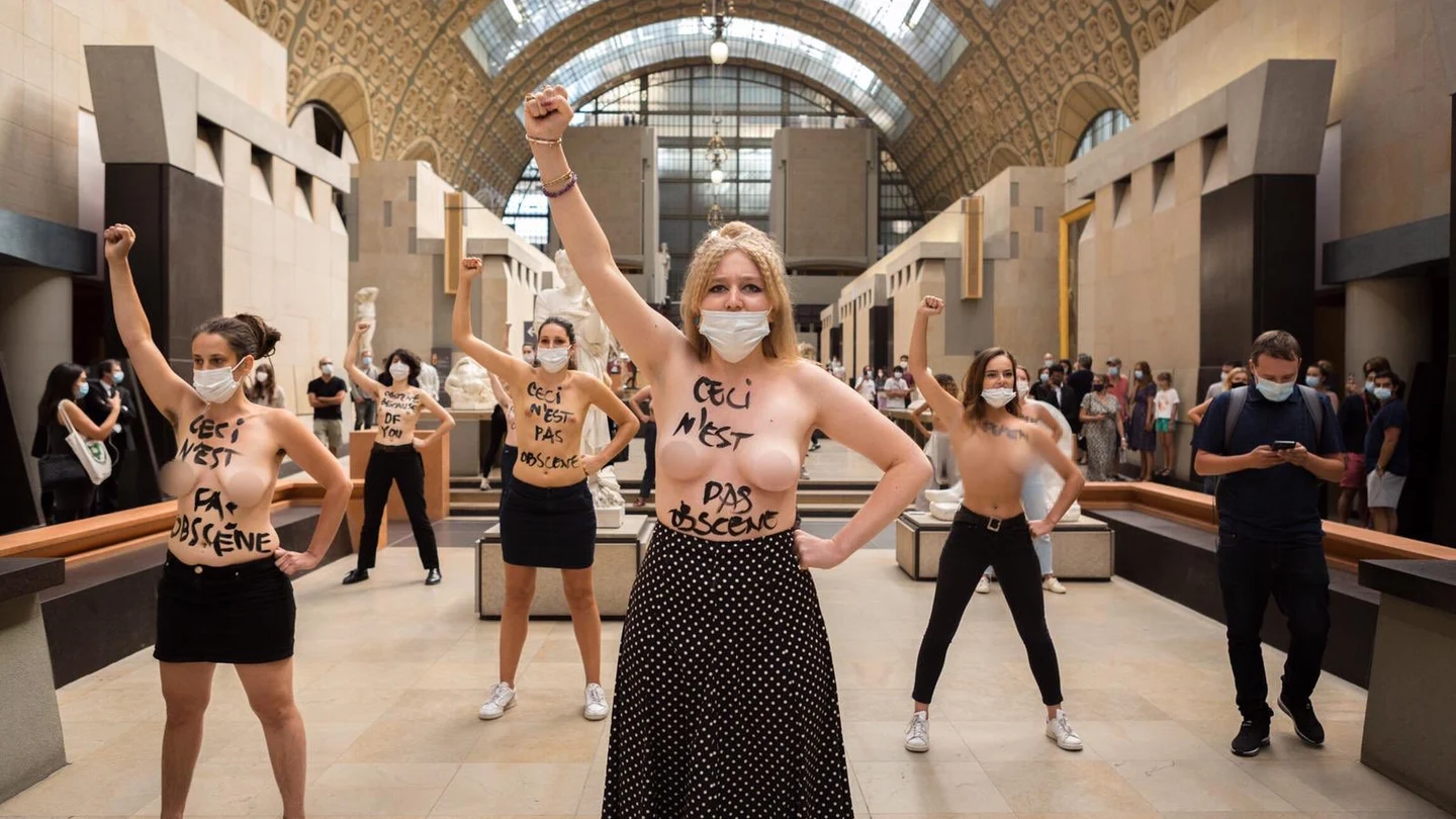 El grupo Femen en Orsay El grupo Femen en Orsay