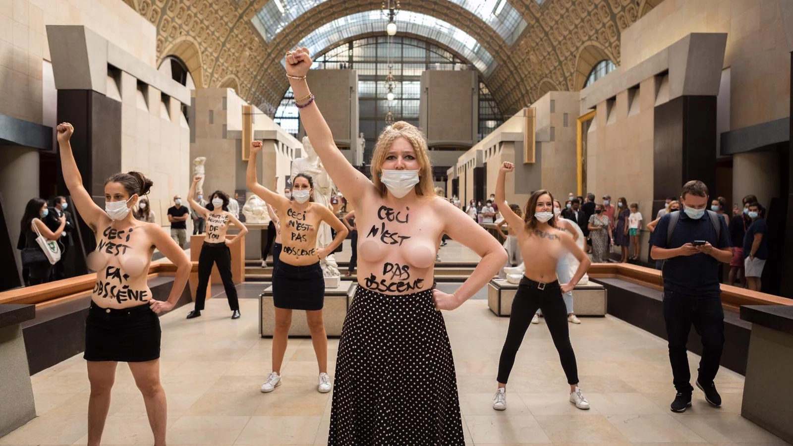 El grupo Femen en Orsay