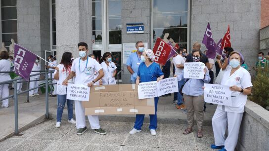 Arrancan las concentraciones de los sanitarios madrile&ntilde;os
