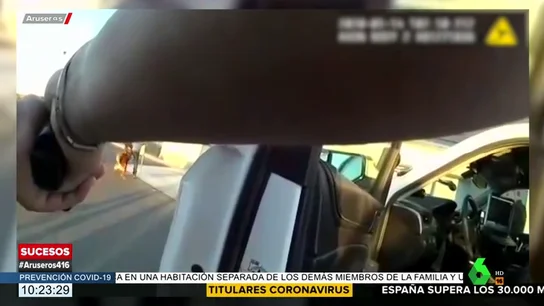 Los gritos de terror de un detenido al ser mordido por un perro policía en EEUU Los gritos de terror de un detenido al ser mordido por un perro policía en EEUU