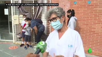 La denuncia de Flora, enfermera en Vallecas: "¿Quién no teletrabaja?, ¿quiénes viven seis en 45 metros cuadrados? La clase obrera"