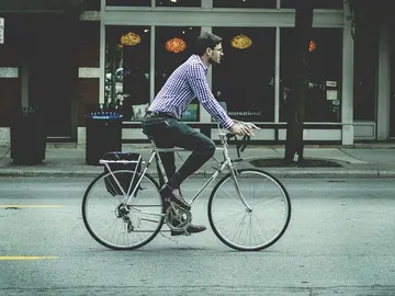 Bicicletas por la ciudad Bicicletas por la ciudad