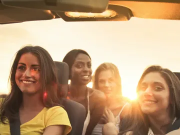 Los jóvenes cada vez más se alejan de los vehículos en propiedad y buscan accesos alternativos a los coches Los jóvenes cada vez más se alejan de los vehículos en propiedad y buscan accesos alternativos a los coches