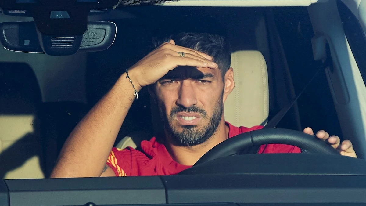 Luis Suárez otea el horizonte