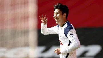 Heung-Min Son celebra un gol con el Tottenham