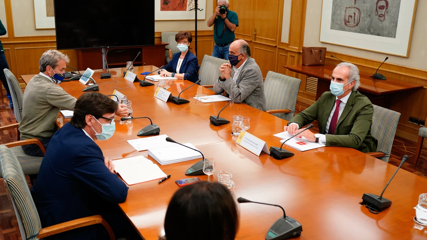 Reunión entre el ministro Salvador Illa y el consejero de Sanidad de Madrid Reunión entre el ministro Salvador Illa y el consejero de Sanidad de Madrid