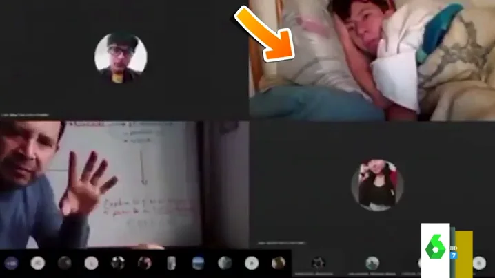 La divertida 'pillada' de un profesor a un alumno que veía su clase desde la cama: "Sebastián... pensaba que esto solo pasaba en TikTok"