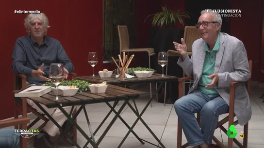 La primera vez de Juan José Millas y Arsuaga en un sex shop: "Lo pasamos muy bien, estuvimos dos o tres horas" La primera vez de Juan José Millas y Arsuaga en un sex shop: "Lo pasamos muy bien, estuvimos dos o tres horas"