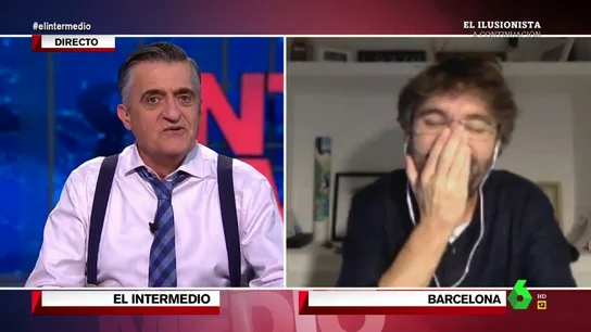 El Gran Wyoming y Jordi Évole en El Intermedio. Wyoming 'caza' a Jordi Évole insultándole en pleno directo: "¿Ha dicho 'hijo de puta' con tejadillo?"