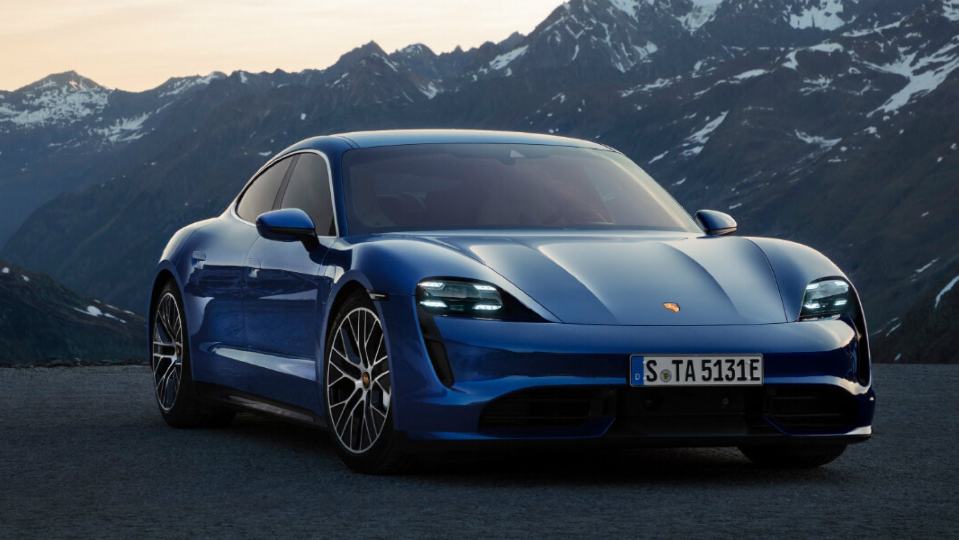 El Taycan es el el&eacute;ctrico mejor valorado