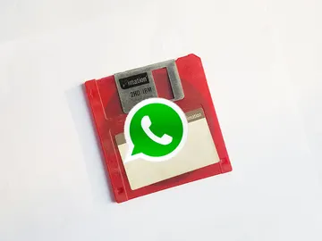 Disquete con el icono de WhatsApp Disquete con el icono de WhatsApp