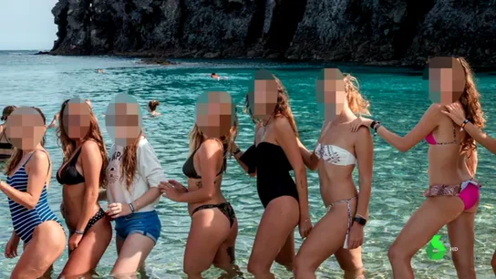 Varias de las jóvenes que acudieron al viaje Varias de las jóvenes que acudieron al viaje