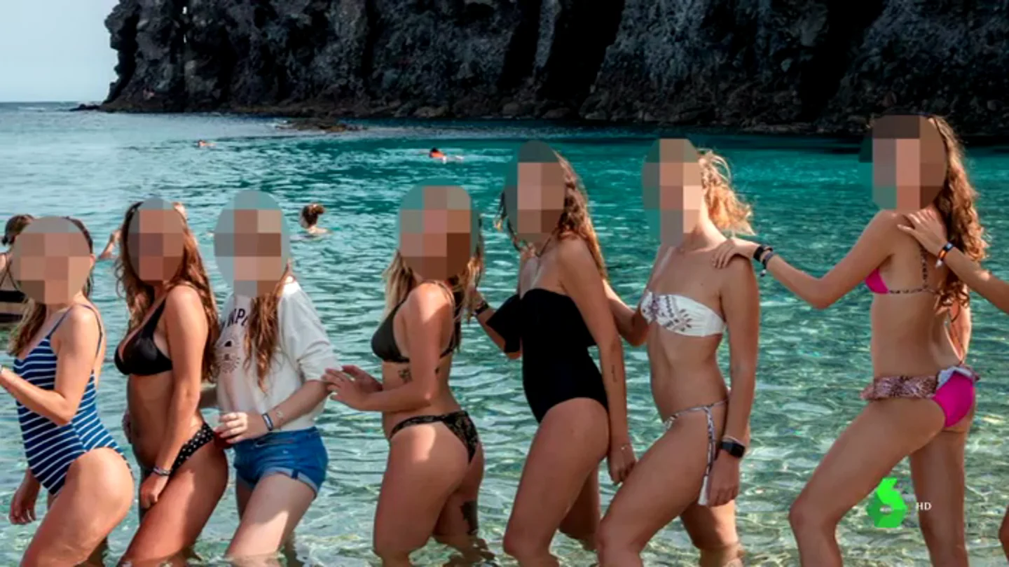 Varias de las jóvenes que acudieron al viaje Varias de las jóvenes que acudieron al viaje