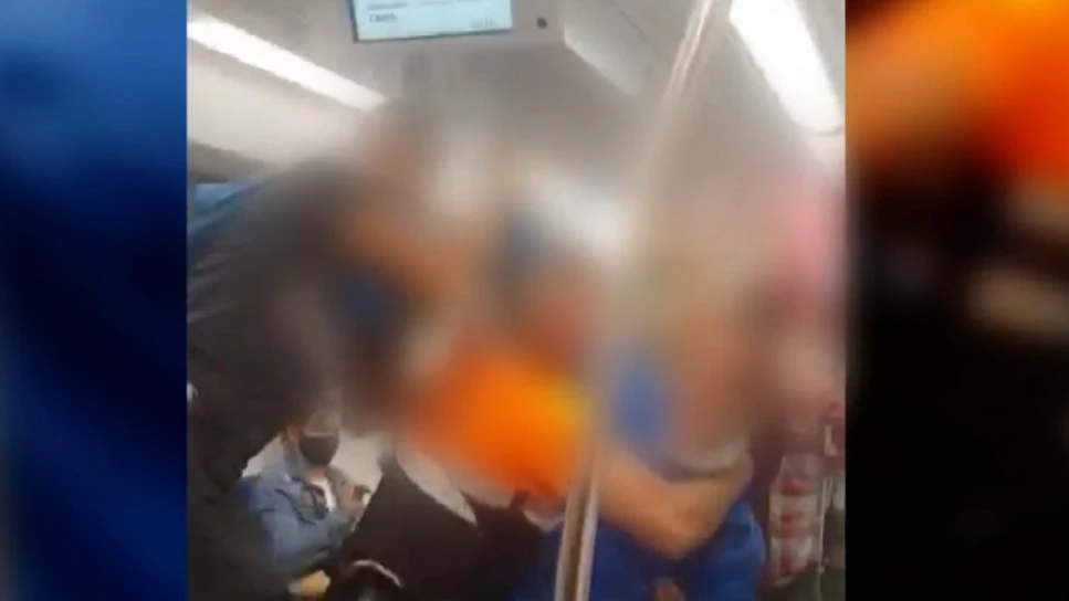 Imagen de la pelea en el Metro de Barcelona