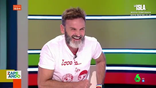 La 'ficha' de Fernando Tejero a Santi Alverú con 'guiñito' incluido: "Estoy de promoción, y no solo de la película" La 'ficha' de Fernando Tejero a Santi Alverú con 'guiñito' incluido: "Estoy de promoción, y no solo de la película"