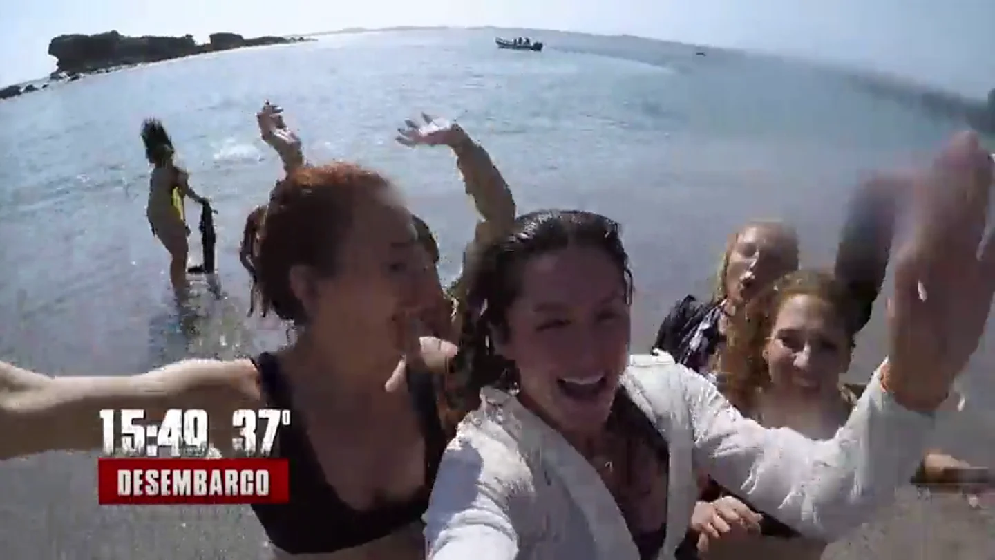 Así es el desembarco con el que arranca la aventura de las 14 mujeres: "¡La isla es nuestra!" Así es el desembarco con el que arranca la aventura de las 14 mujeres: "¡La isla es nuestra!"