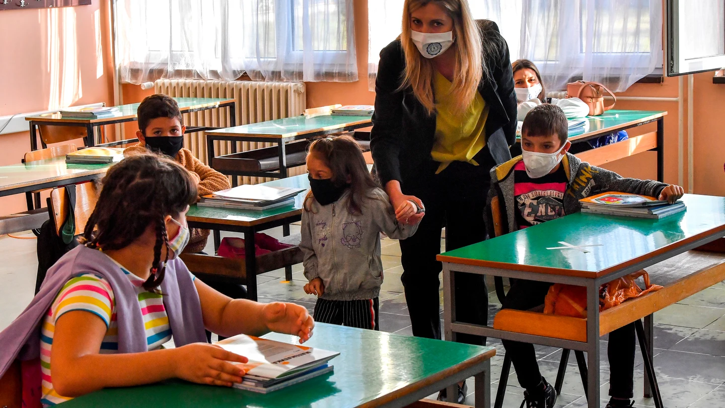 Día Mundial de los Docentes en época COVID: la incertidumbre de ser maestro en plena pandemia Día Mundial de los Docentes