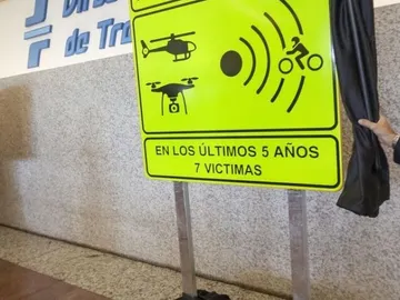 Nuevas señales de tráfico de la DGT para motoristas. Nuevas señales de tráfico de la DGT para motoristas.